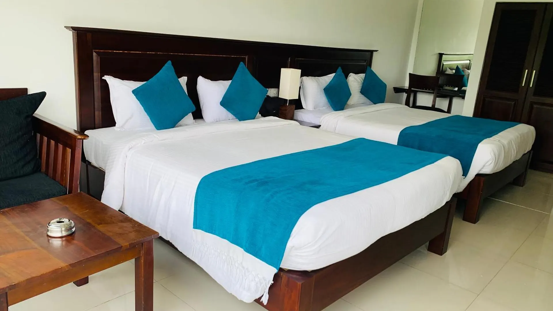 ***  Hotel Gangaaddara Kandy Sri Lanka
