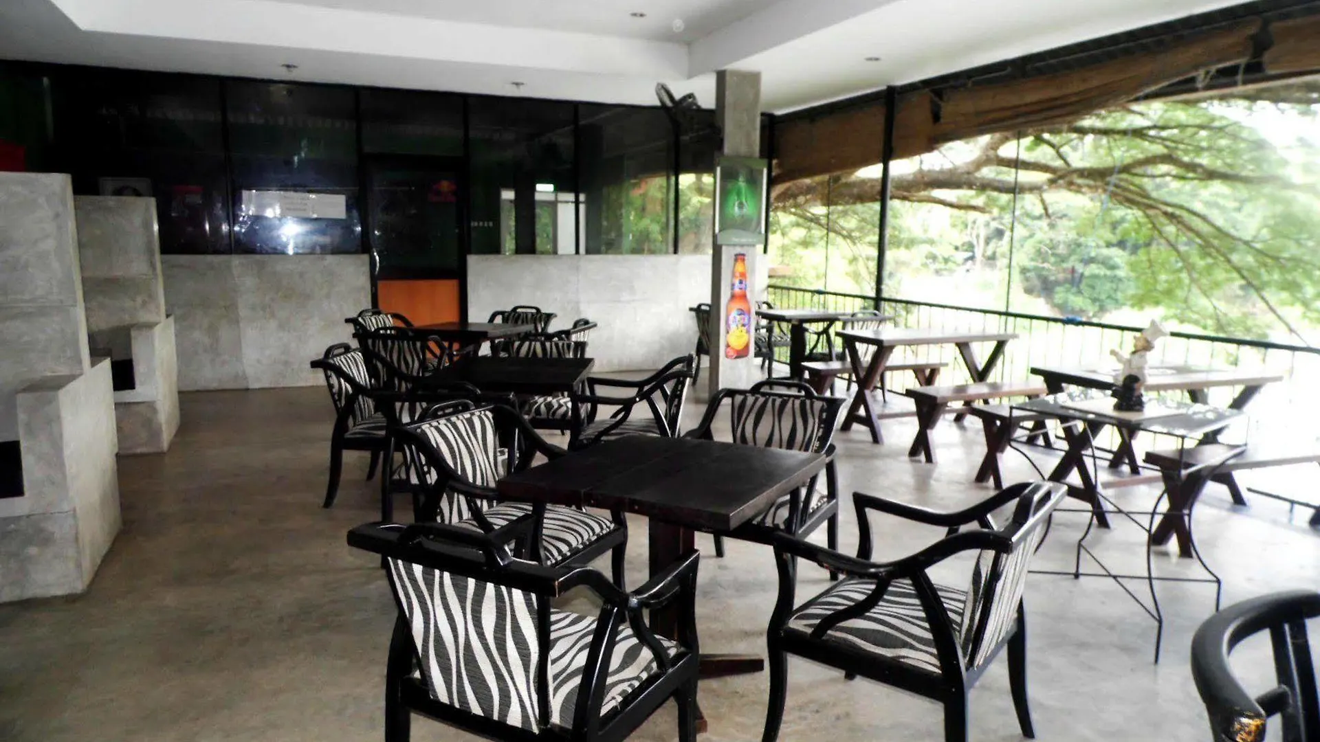Hotel Gangaaddara Kandy Sri Lanka