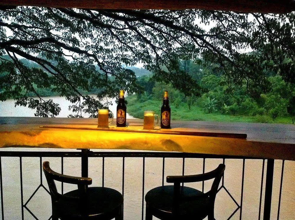 Hotel Gangaaddara Kandy