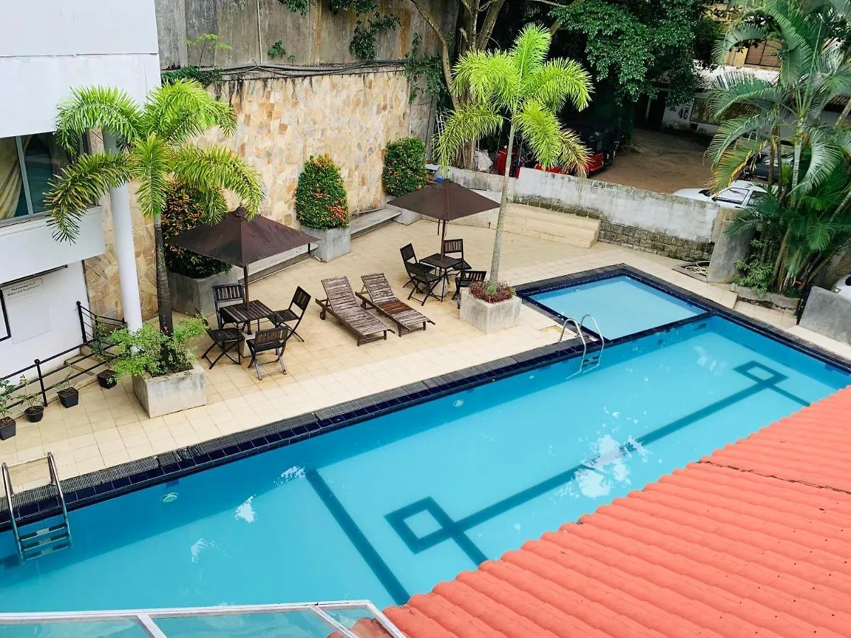 Hotel Gangaaddara Kandy
