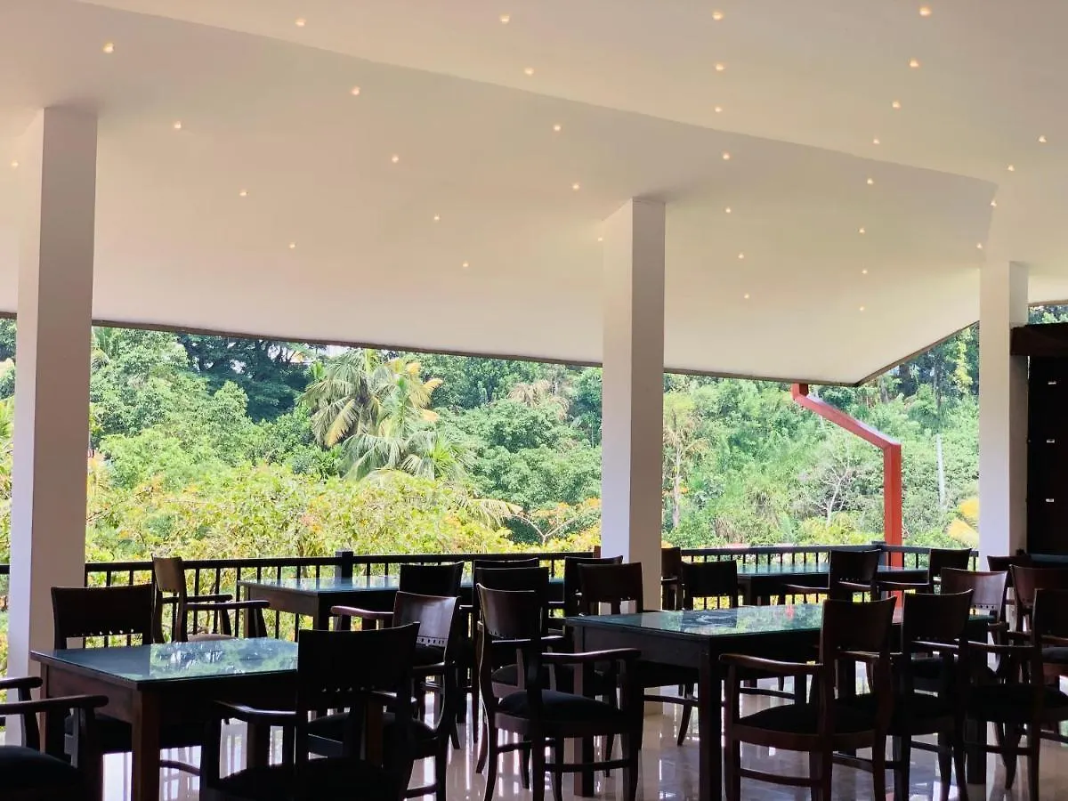 Hotel Gangaaddara Kandy