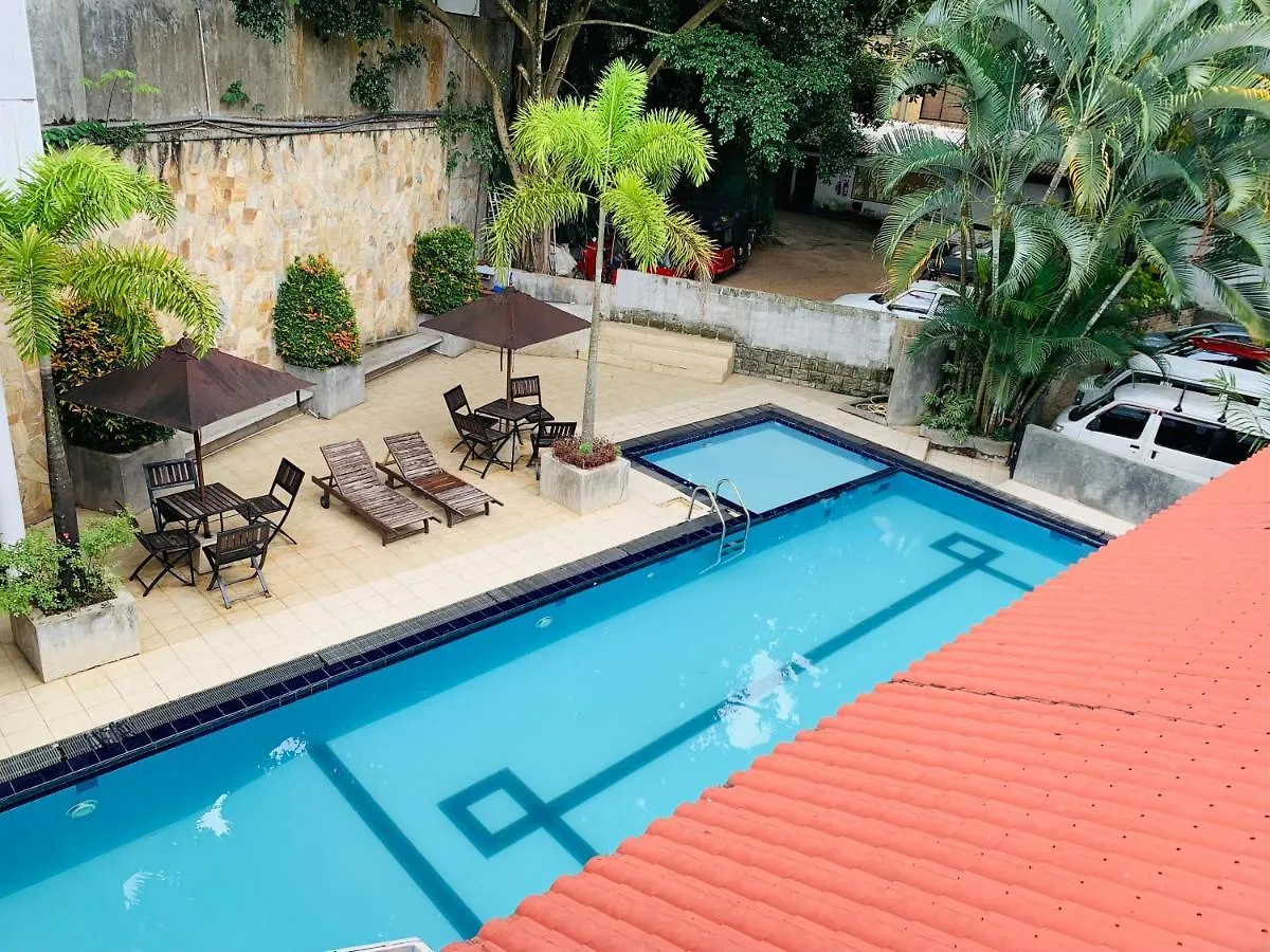 Hotel Gangaaddara Kandy