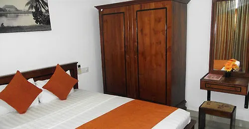 Hotel Gangaaddara Kandy 3*,